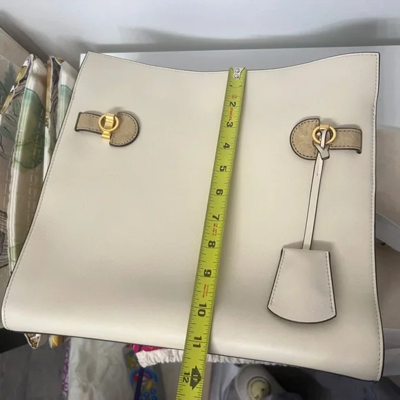 Lee Radziwill Double Bag contrasts - Picture 9 of 14